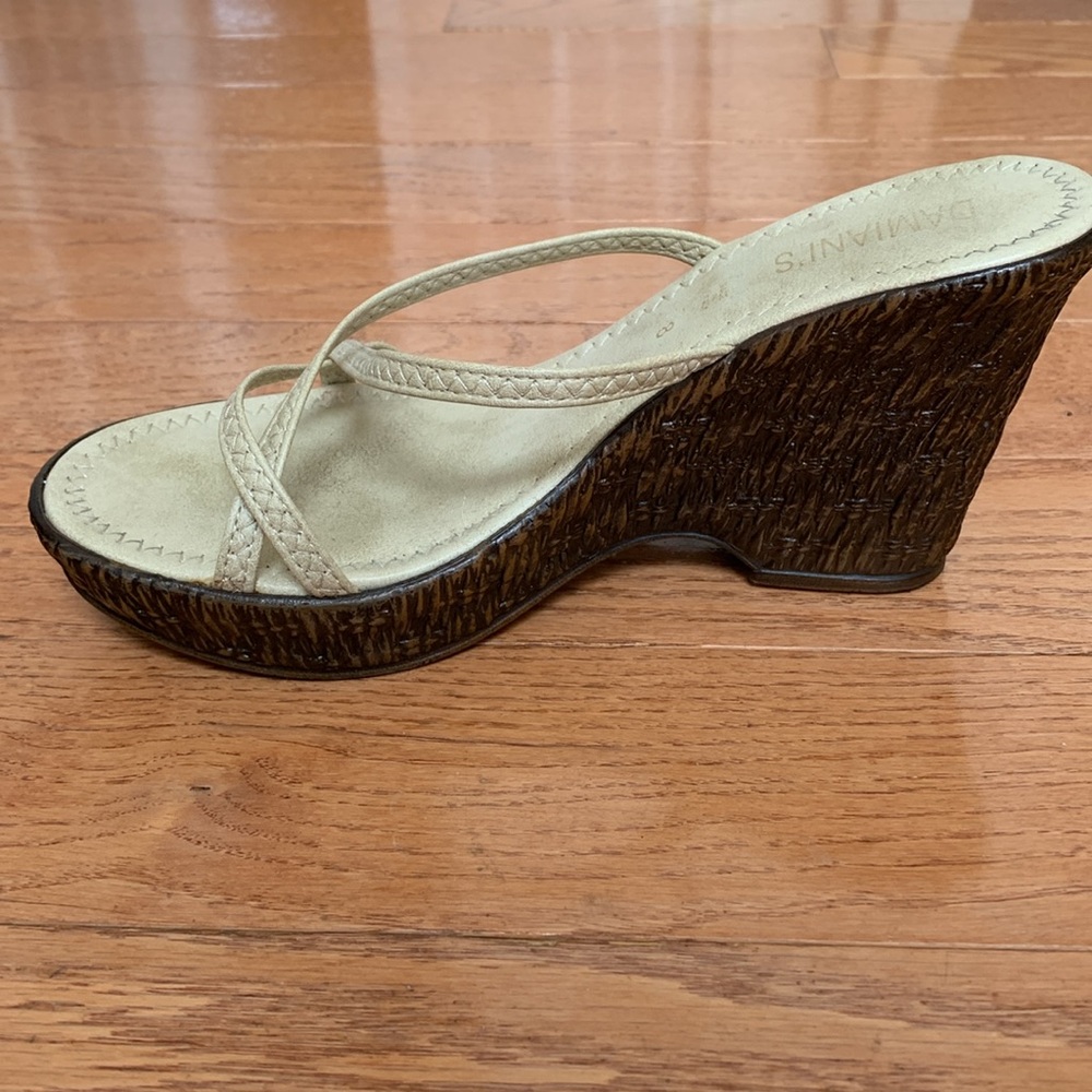 Damiani’s wedges in tan with brown heals. Size 8. Made in Italy - Picture 3 of 9